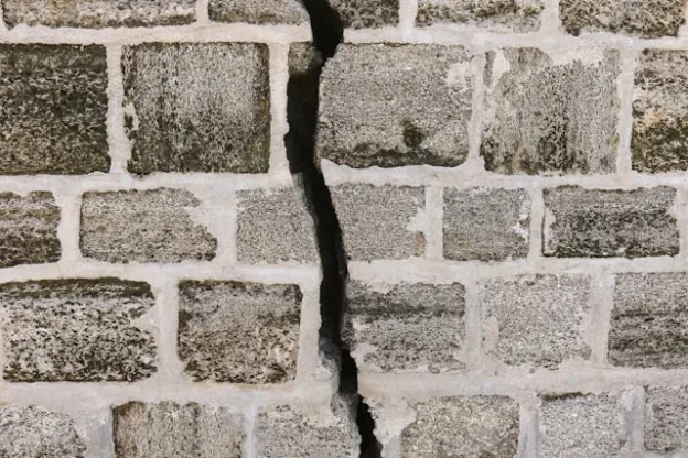 Crack on the wall.