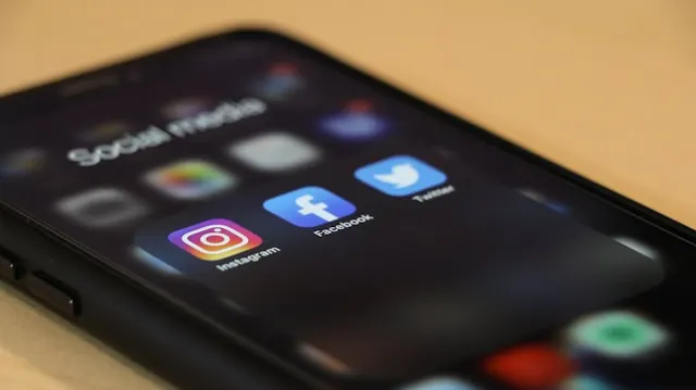 Mobile with Social icons