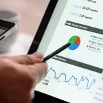 Statistic at Laptop Screen